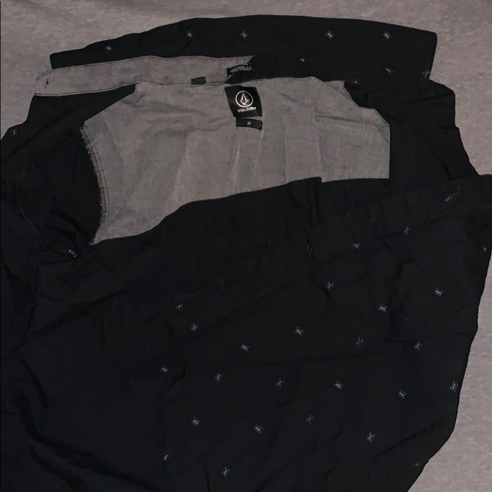 Volcom button down - Picture 1 of 3